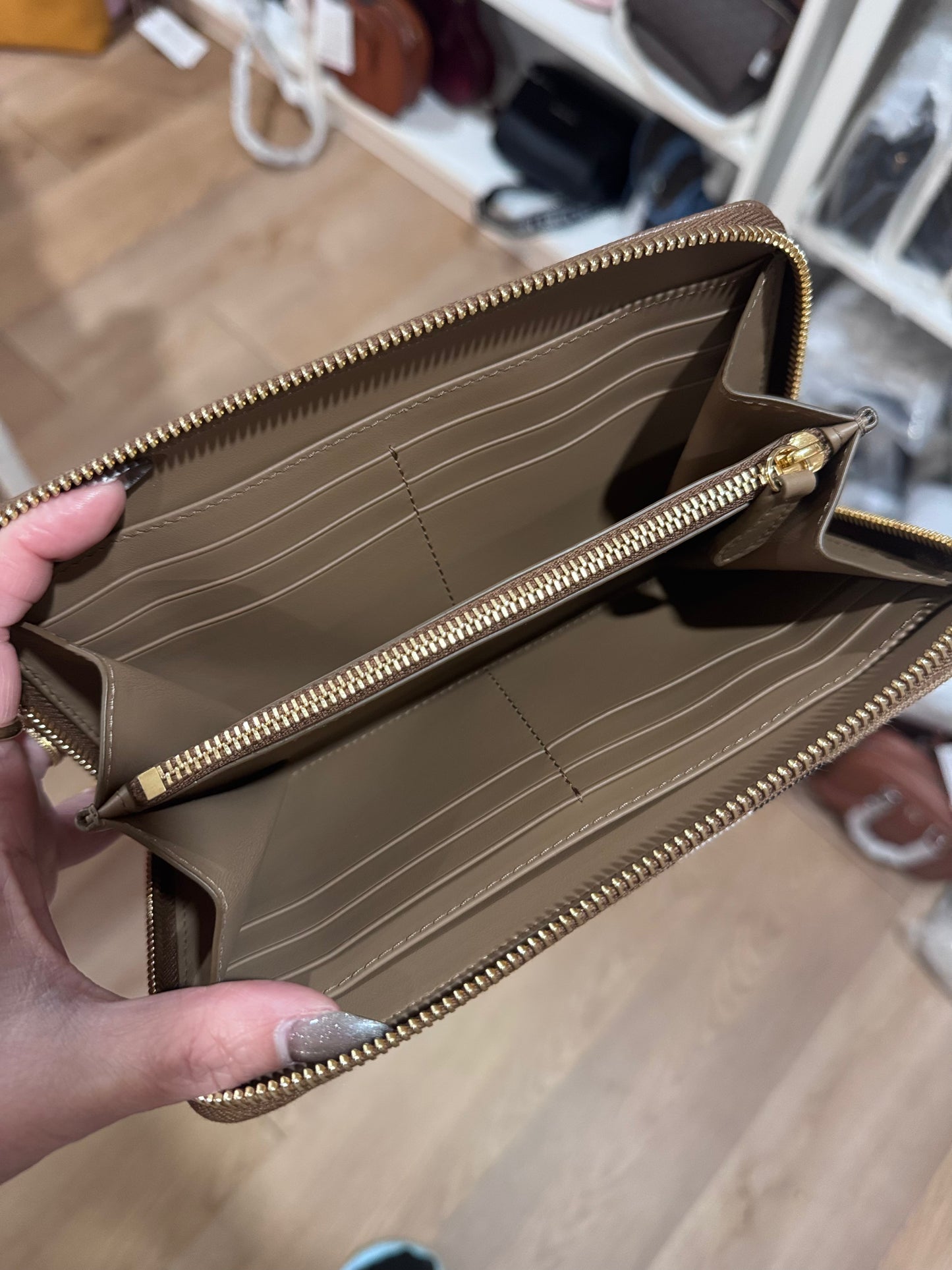 Burberry Long wallet